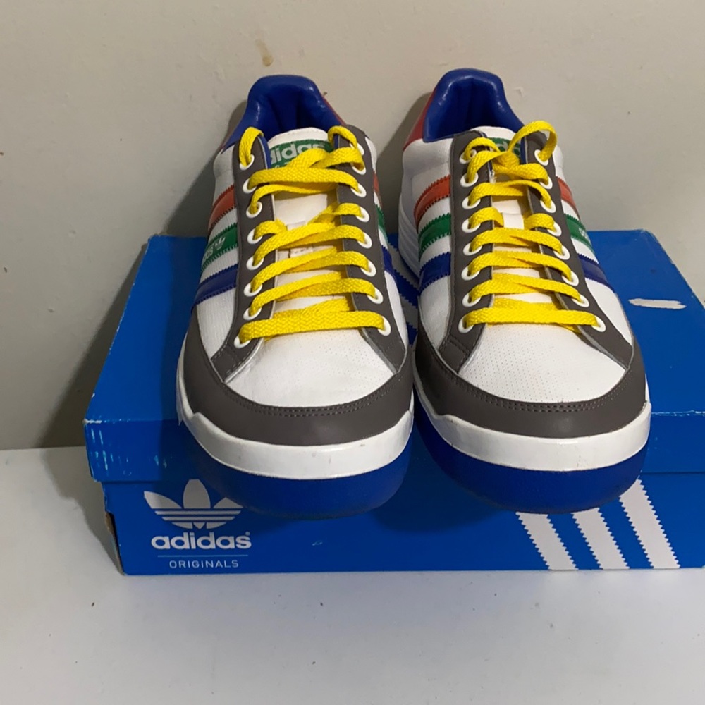 Slightly worn Adidas Nastase size 10